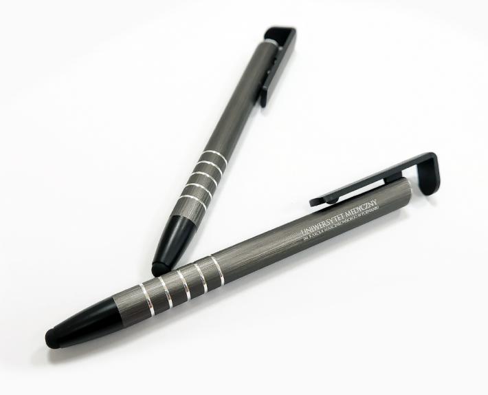 dlugopis_z_podstawka_ump_01